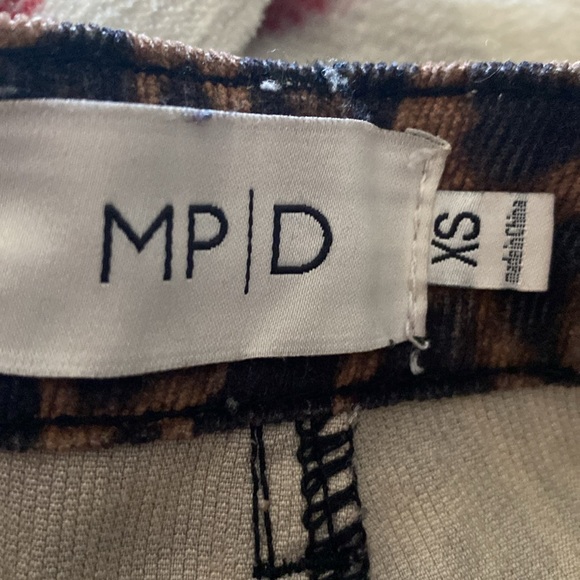 Cheetah print pants - Picture 3 of 3